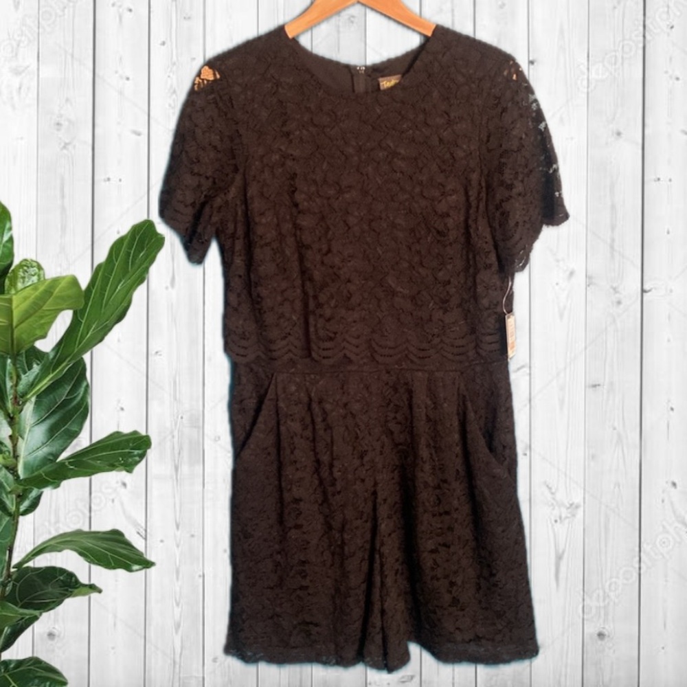 Taylor- Black Lace Rhomper / Jumpsuit